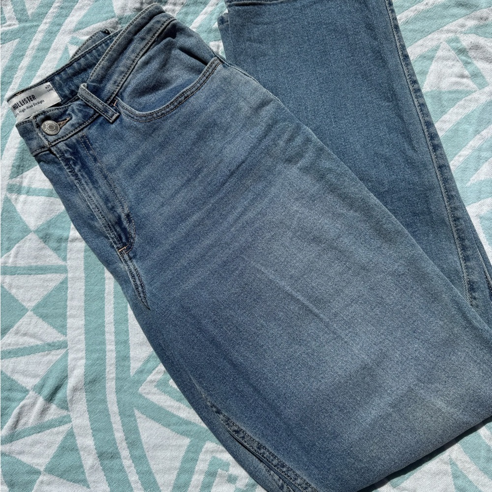 Hollister Women's Straight Leg Jeans in Mid Blue Wash
